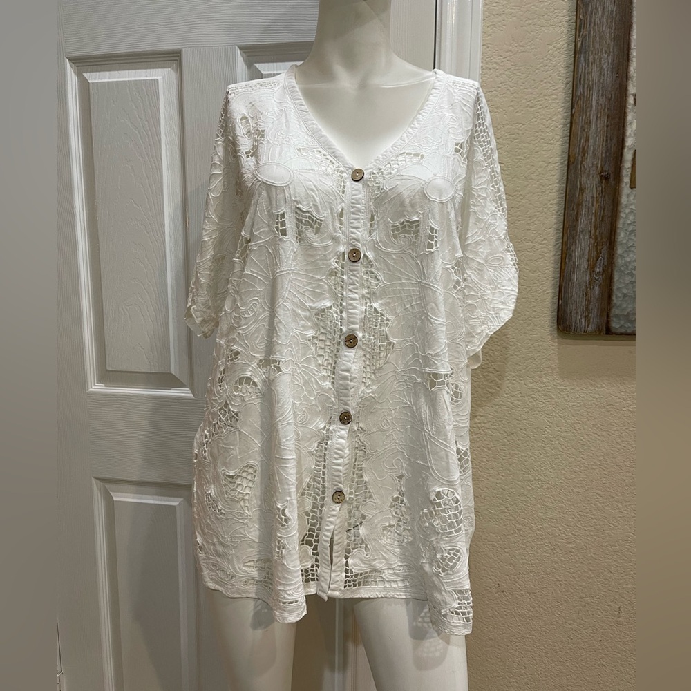 Show Me Your MuMu White Lace Button-Front Tunic